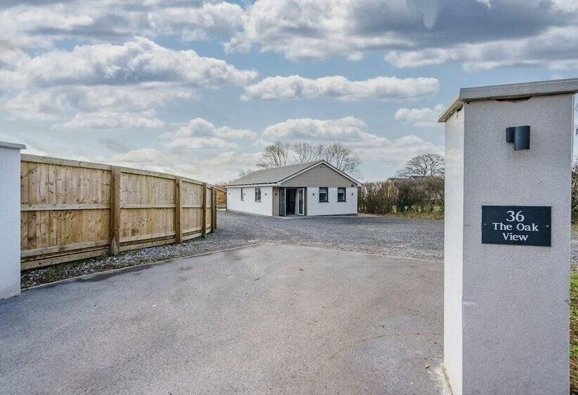 Fantastic And Sleek 3bd Home Wrington Bristol