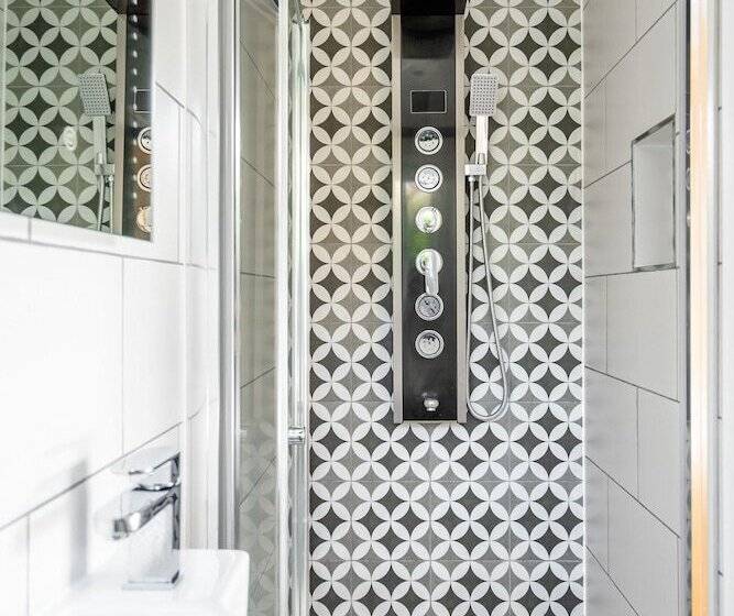 Fantastic And Sleek 3bd Home Wrington Bristol