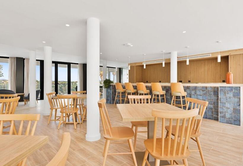 هتل Flipflop Cala Mandia