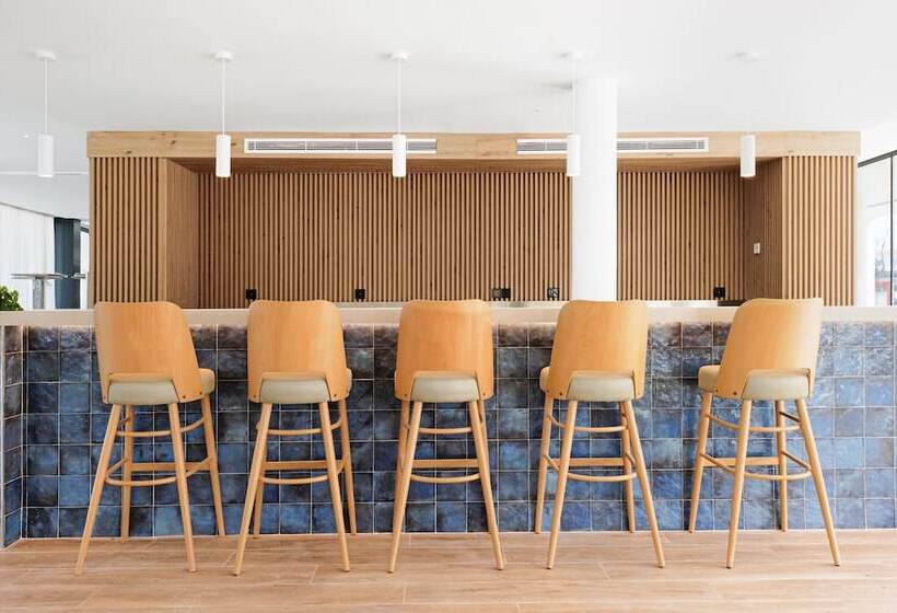 هتل Flipflop Cala Mandia