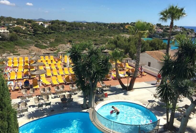 هتل Flipflop Cala Mandia