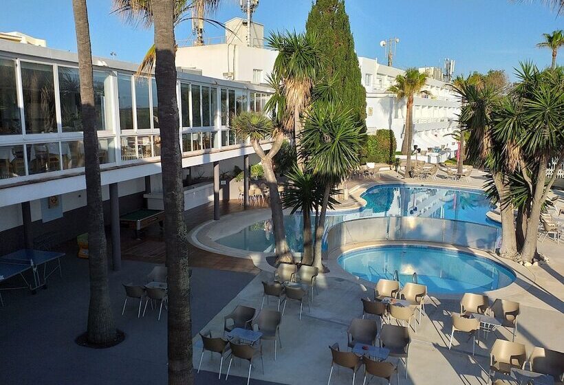 هتل Flipflop Cala Mandia