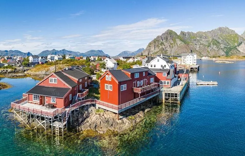Hotelli Henningsvær Rorbuer