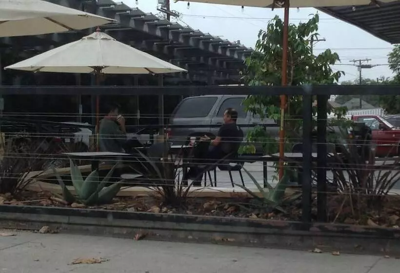 ホテル Historic City View   Suites