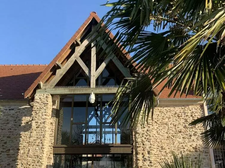 Hotelli Les Lodges   Parrot World