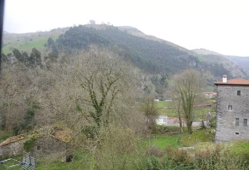 Hotelli Posada 3 Valles