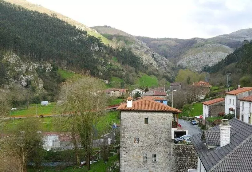 Hotelli Posada 3 Valles