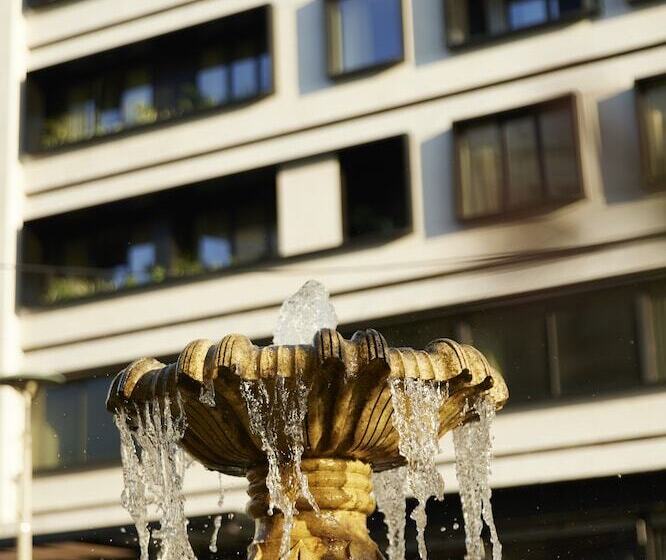 Hotel The Port Square