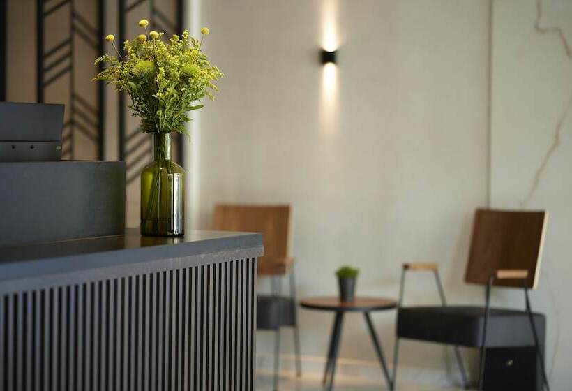 Hotel The Port Square