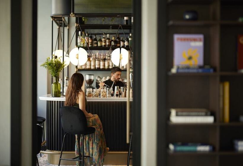 Hotel The Port Square