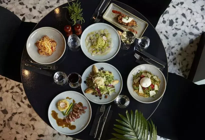 ホテル The Port Square