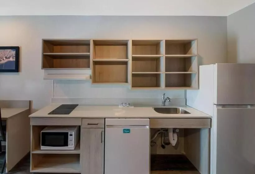 Hotelli Woodspring Suites Wixom   Novi