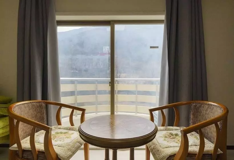 مُتل Ulsan Yeongnam Alps Sandia Oncheon