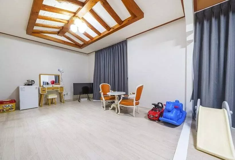 مُتل Ulsan Yeongnam Alps Sandia Oncheon