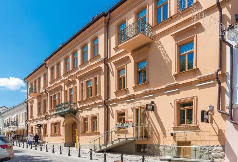 Zalkind Hotel Rooms&kitchen