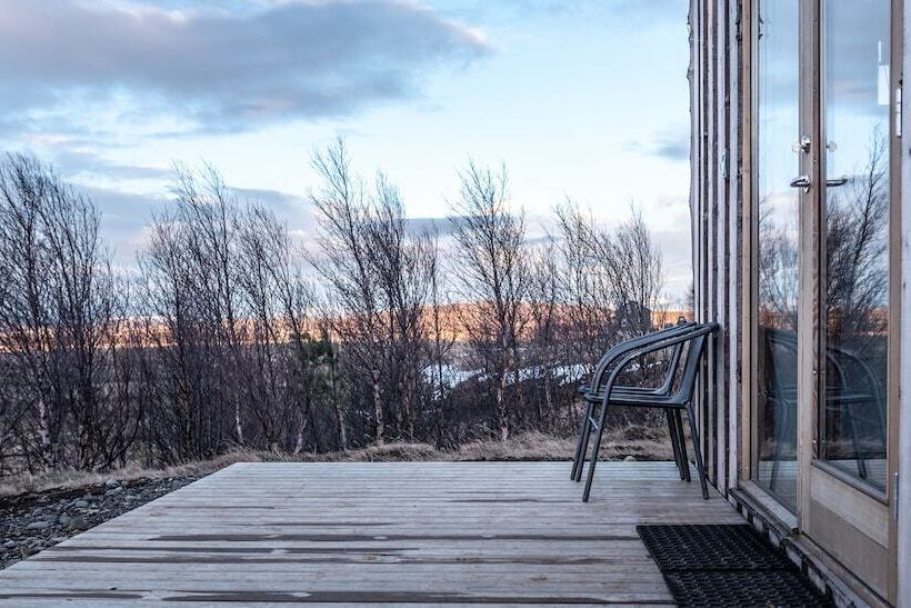 Au44 Cottages   Arngrimslundur