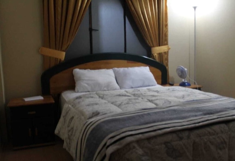 Bed & Breakfast Callao Backpacker   Adults Only