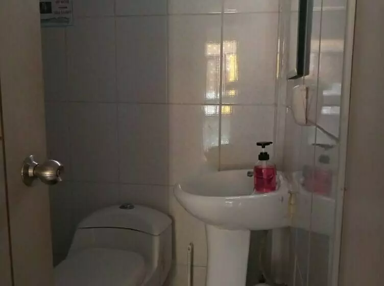 ベッドアンドブレックファースト Callao Backpacker   Adults Only