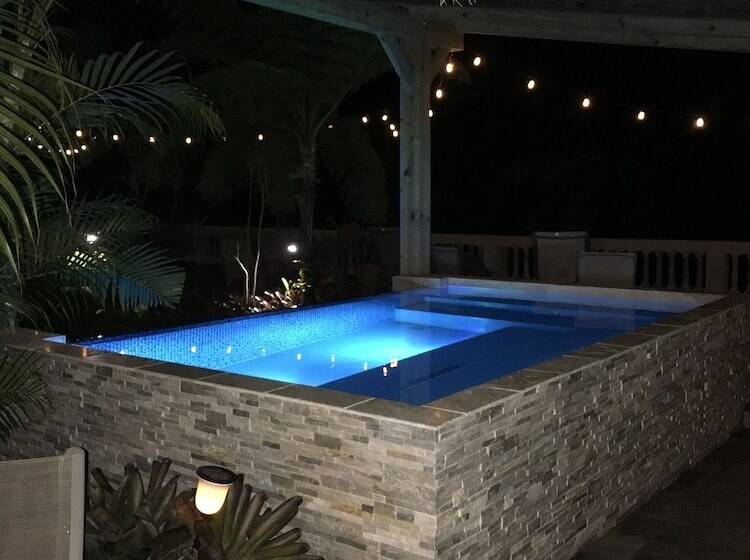 تختخواب و صبحانه Rainforest Inn