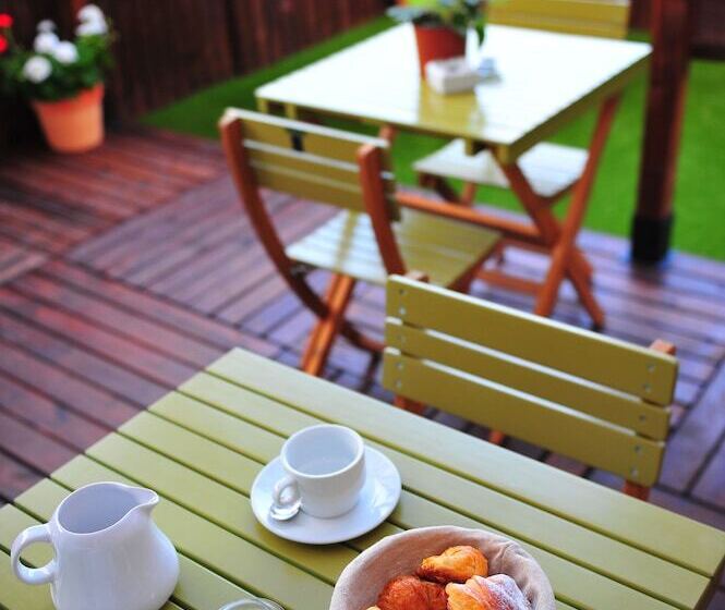 Gaudint Barcelona Suites