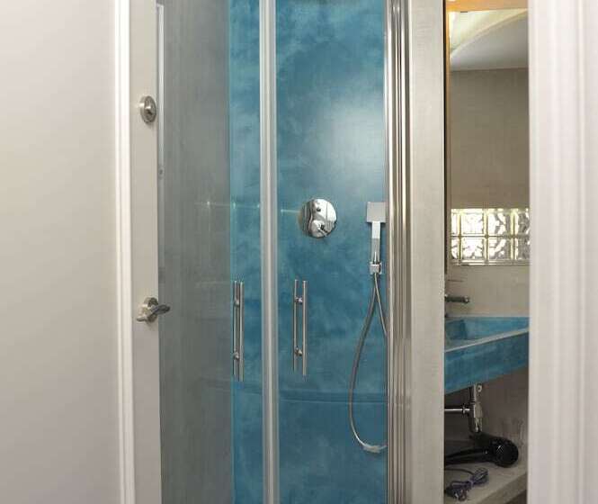 Gaudint Barcelona Suites