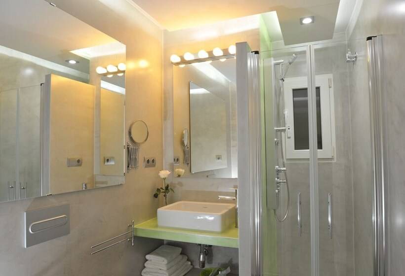 Gaudint Barcelona Suites