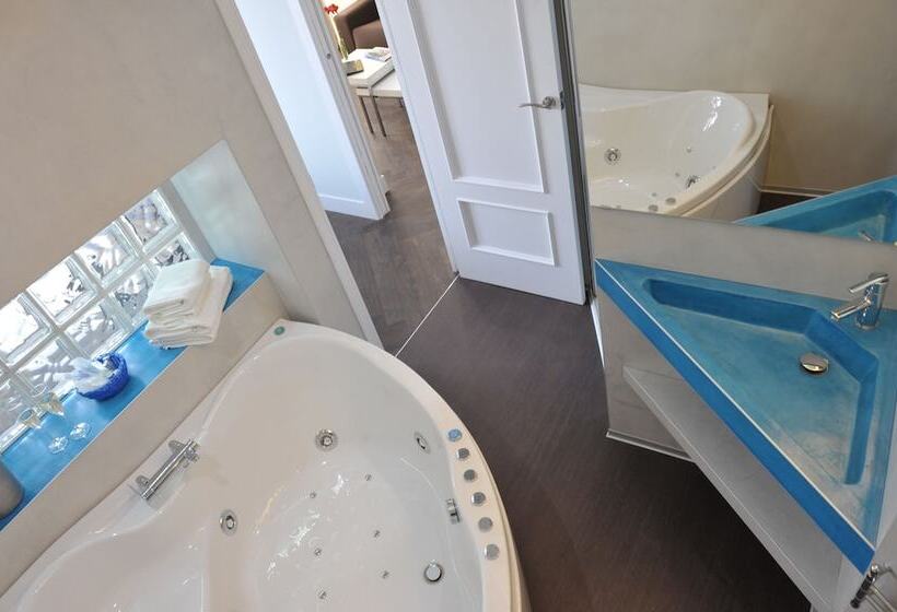 Gaudint Barcelona Suites