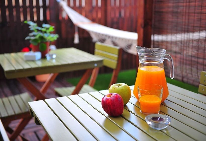 Gaudint Barcelona Suites