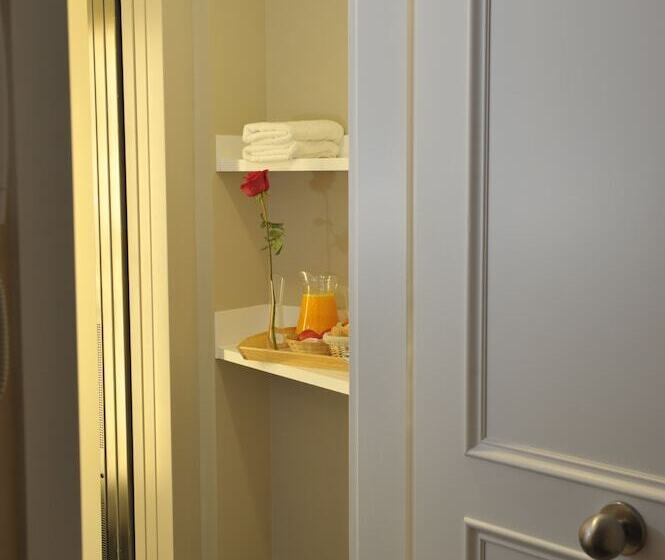 Gaudint Barcelona Suites