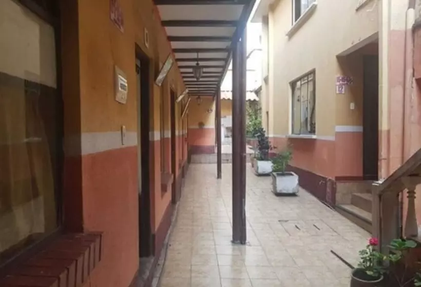 Hostal Toscana