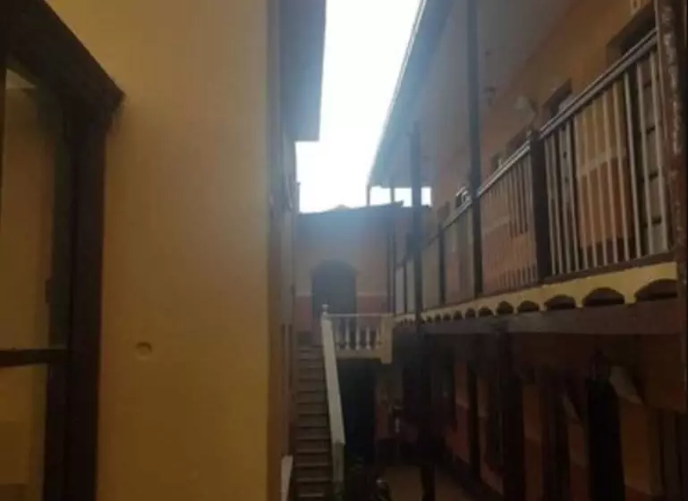 Hostal Toscana