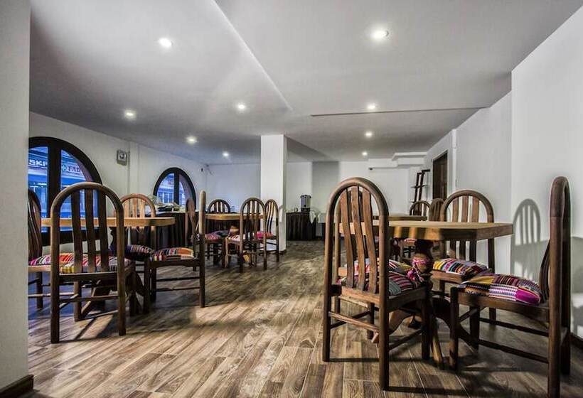 هتل Altus Express