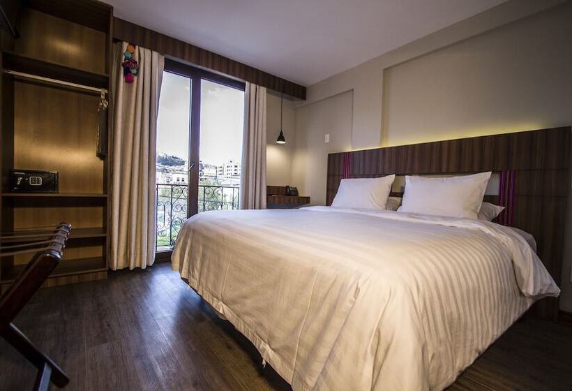 هتل Altus Express