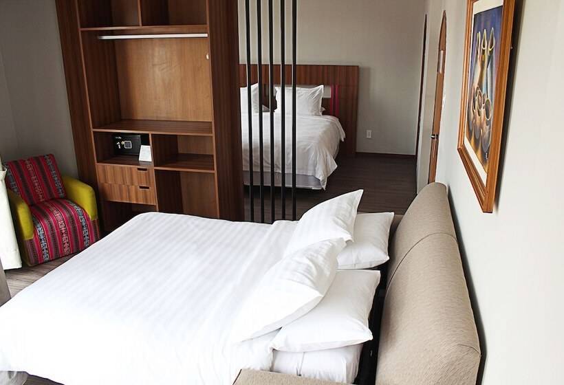 هتل Altus Express