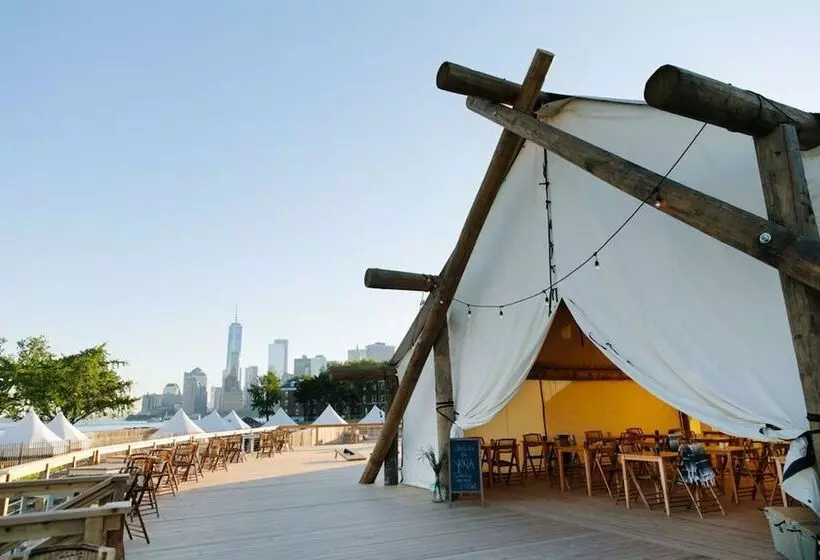 هتل Collective Governors Island