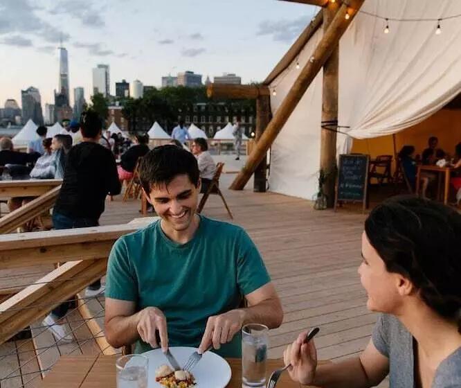 هتل Collective Governors Island