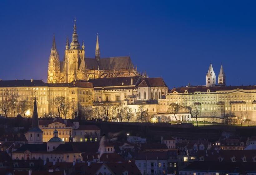 هتل Green Park Apartments