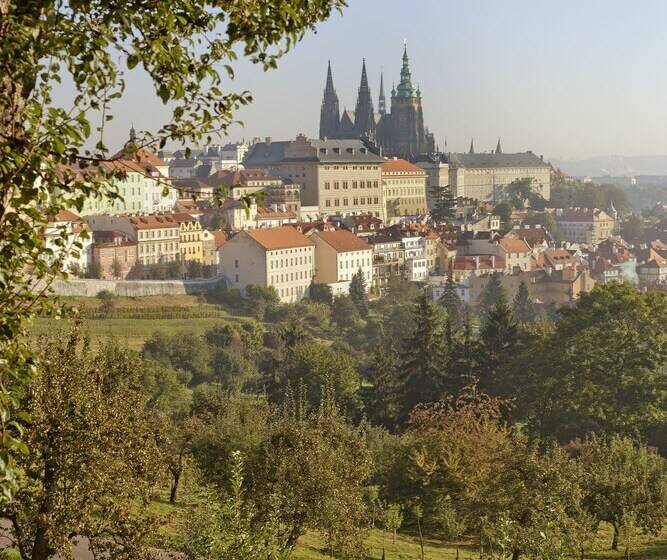 هتل Green Park Apartments