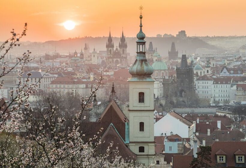 هتل Green Park Apartments