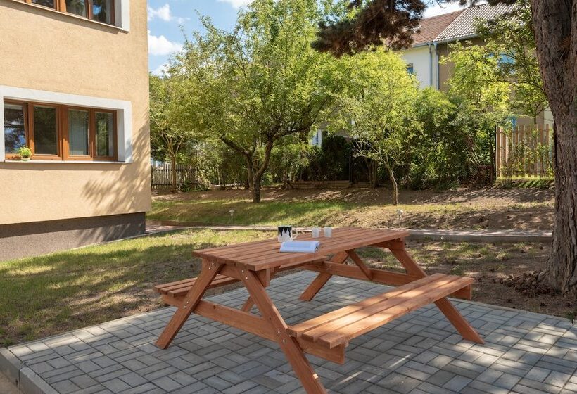 هتل Green Park Apartments