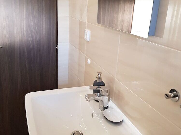 هتل Green Park Apartments