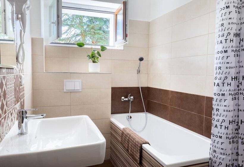 هتل Green Park Apartments