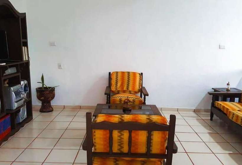 ホテル Nahoch Tatoob Casa De Los Abuelos