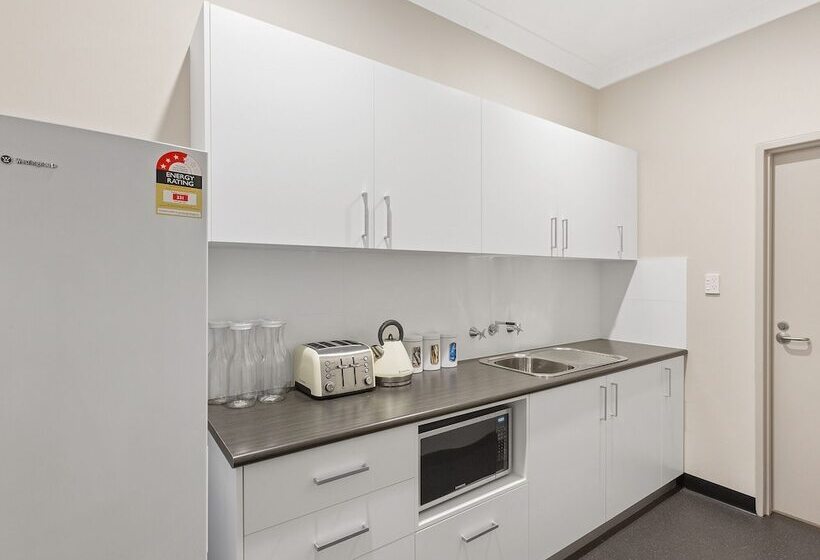 Отель Padstow Park