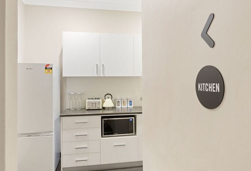 Отель Padstow Park