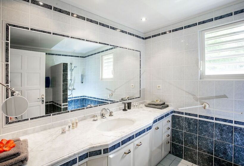 هتل Residence Adam & Eve