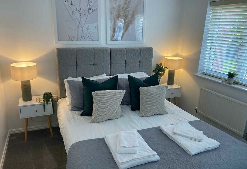 هتل Sutton Heath Lodge