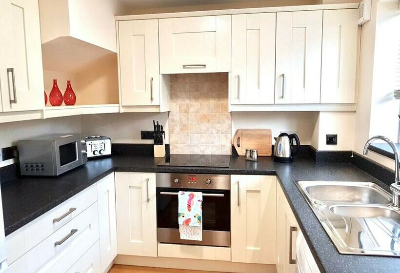 هتل Sutton Heath Lodge