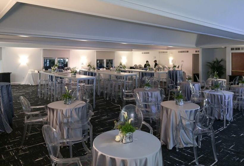 فندق The Exchange