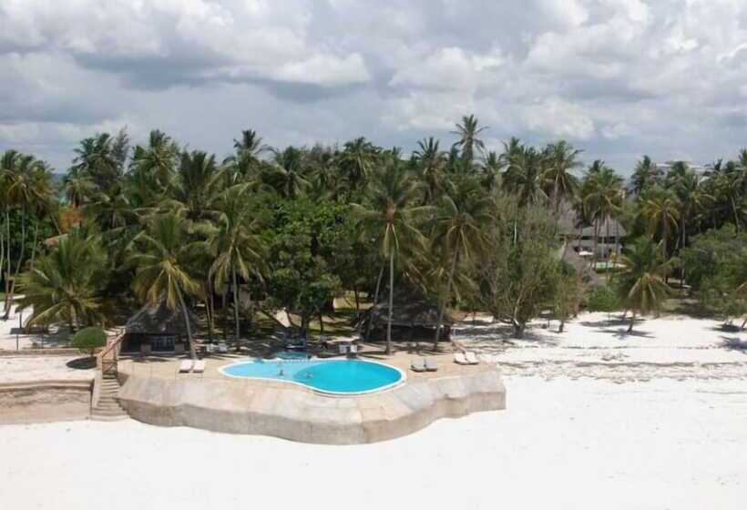 Kusini Beach Cottages